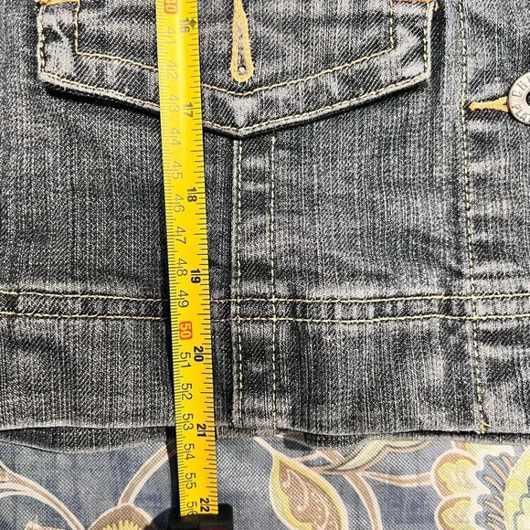 Chico's Platinum Blue Denim Long Sleeve Collared Button Front Jean Jacket - Picture 9 of 9